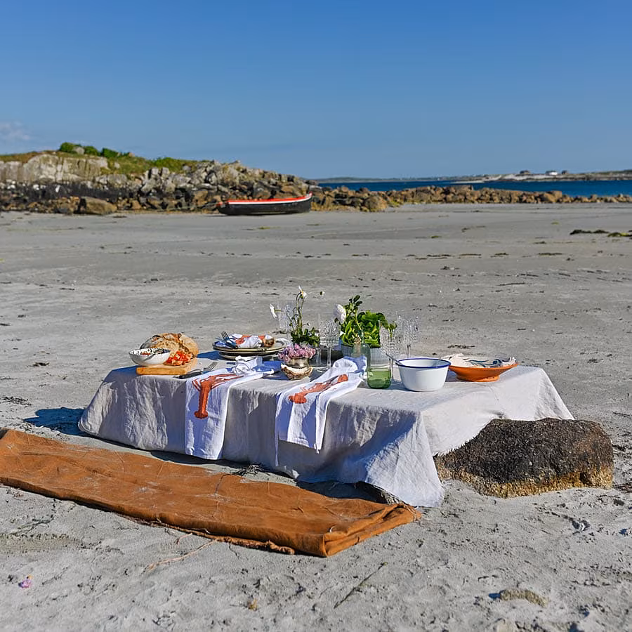 Picnic---Lobster-by-the-sea--1