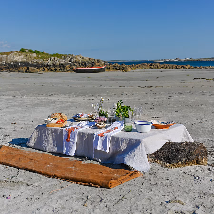 Picnic---Lobster-by-the-sea--1