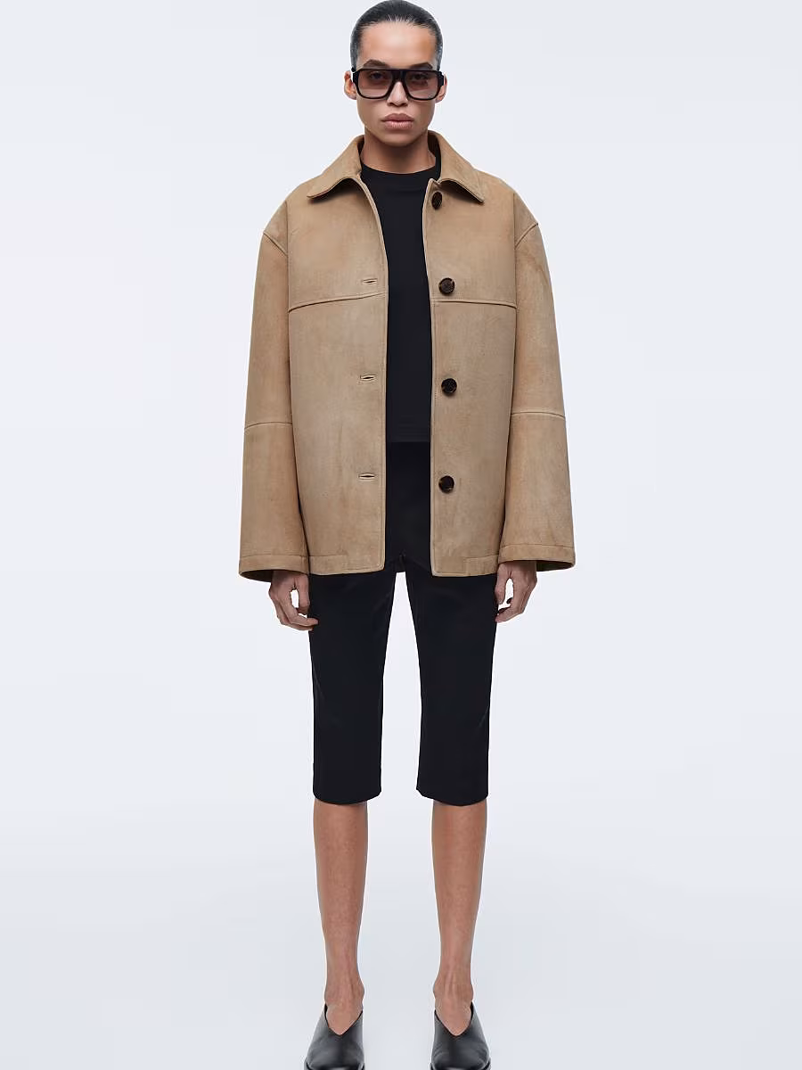TheGlossMagazine-fashion-capri-pants-2025-COS