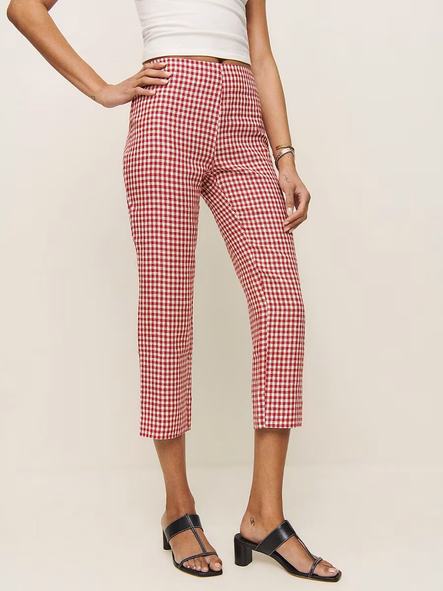 TheGlossMagazine-fashion-capri-pants-2025-Reformation-9