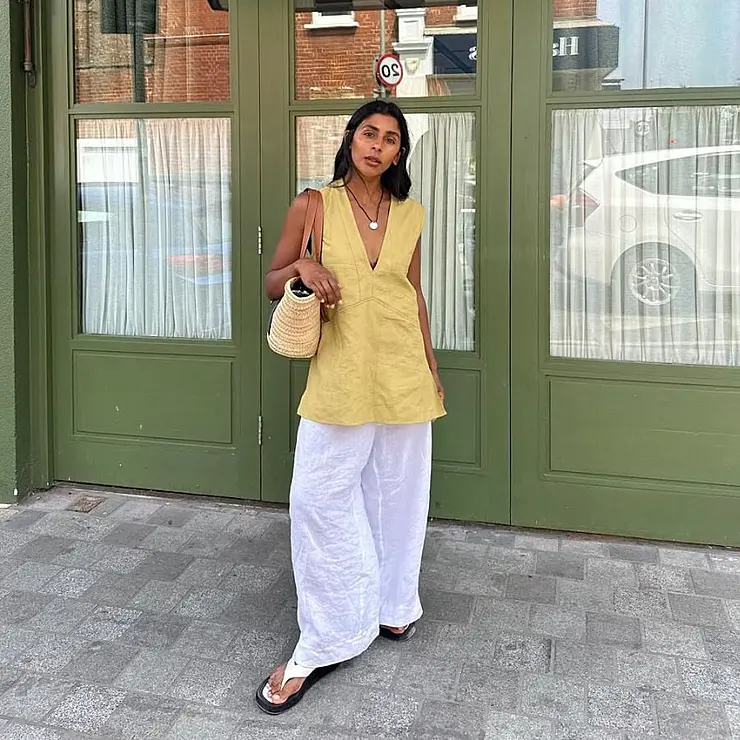 Instagram @monikh