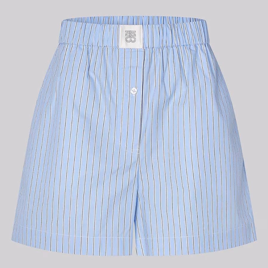 TheGlossMagazine-holiday-dressing-basics-Second-Female