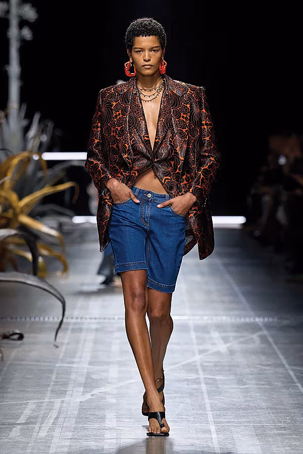 Etro-spring-2025-ready-to-wear-credit-gorunway.jpeg-copy
