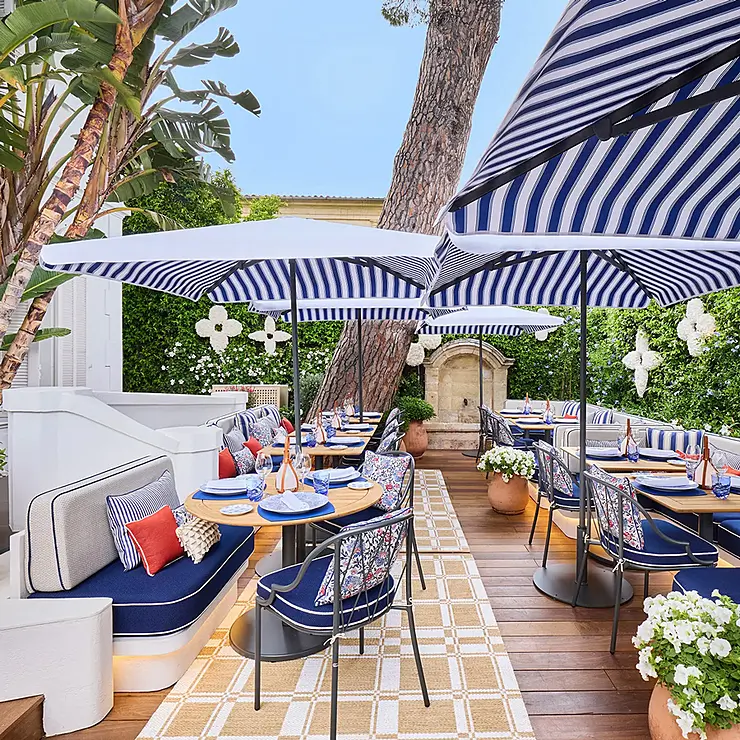 LOUIS VUITTON RESTAURANT