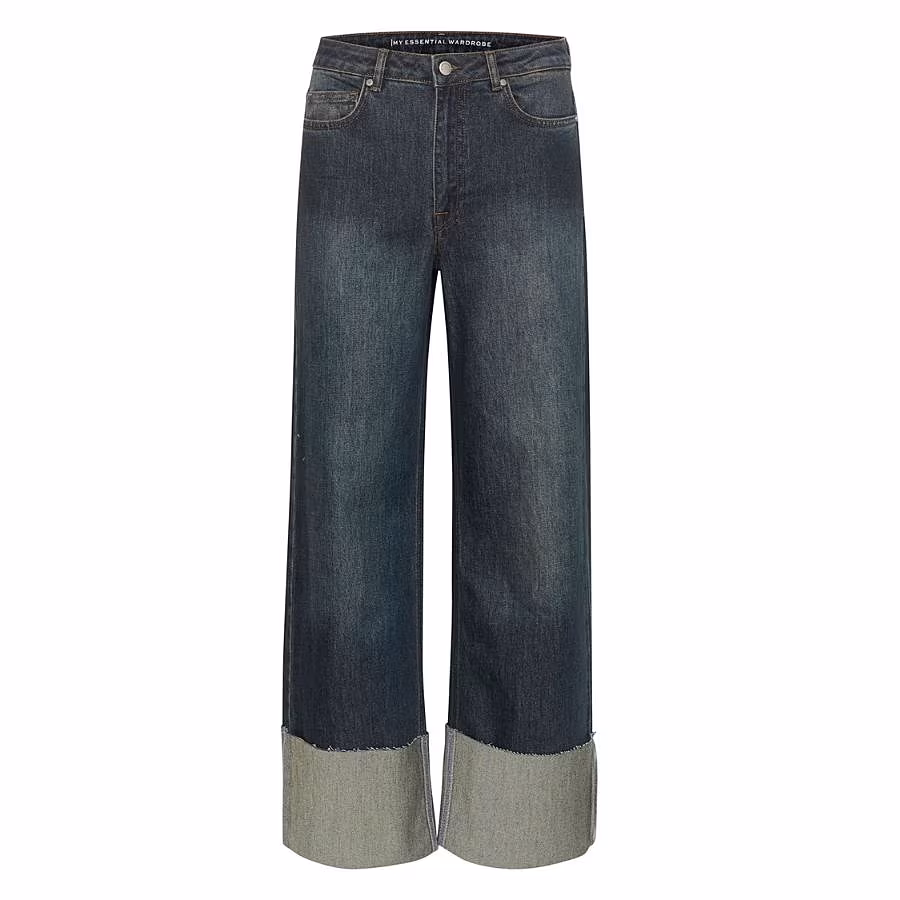 cuffed-jeans-My-Essential-Wardrobe