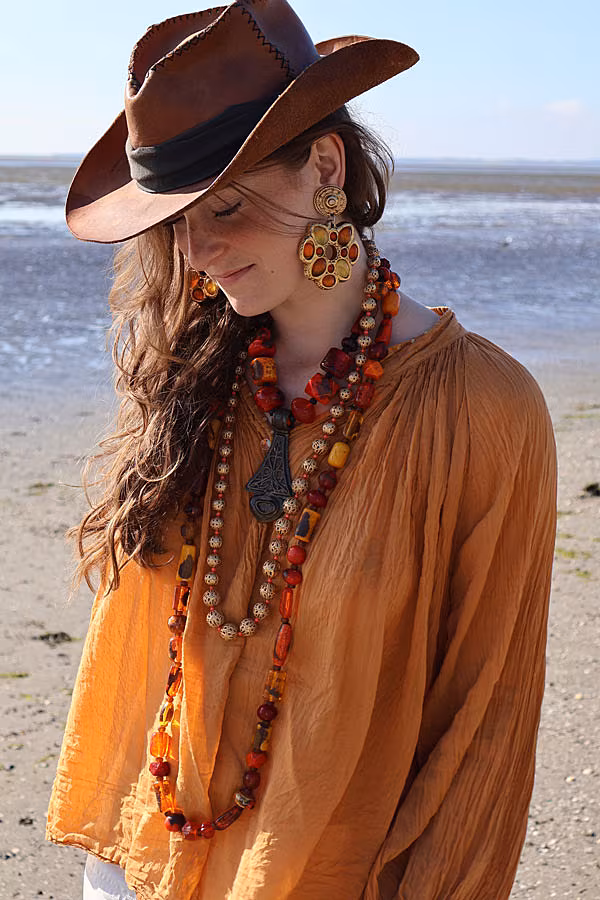 Muireann---cowboy-hat