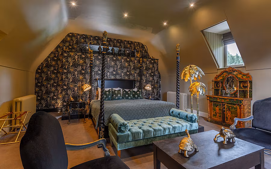 Csatle-Leslie--Castle-West-Wing-Suite