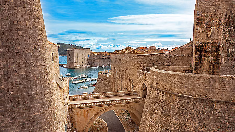 Dubrovnik-2023-Old-Town-Fort-View-Shutterstock-1047877657