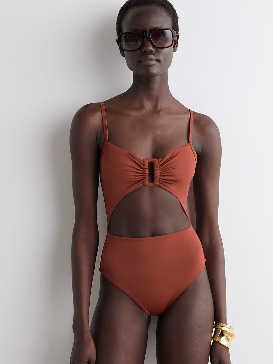 Flattering-swimsuits-COS