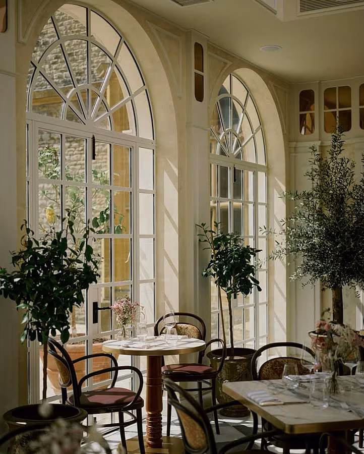 Estelle-Manor