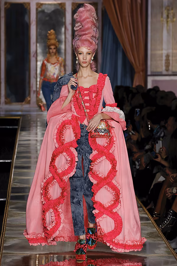 Moschino-show,-Runway,-Fall-Winter-2020,-Milan-Fashion-Week,-Italy---20-Feb-2020.-Photo-PIXELFORMULA,SIPA,Shutterstock