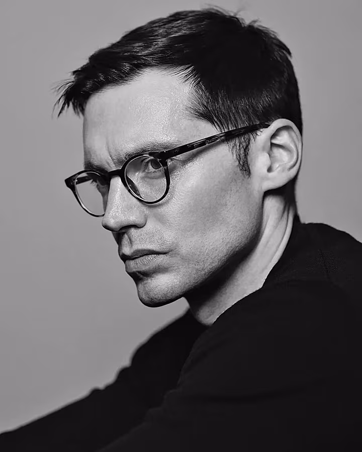 ANCILLARY_PAGES_-_ABOUT_PAGE_-_PORTRAIT_IMAGE_3_1000x