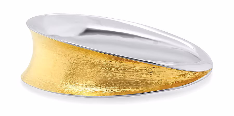 Contemporary-Irish-Made-Flowing-Curves-Bracelet---by-Seamus-Gill-DESIGNYARD