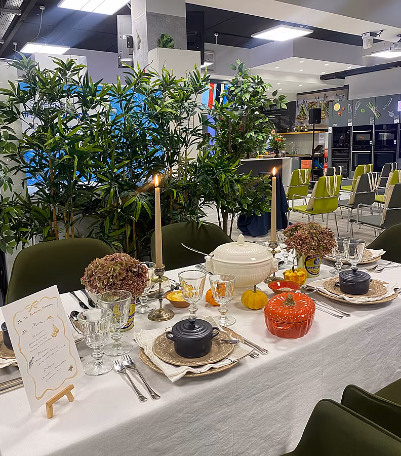 In-the-Autumn-Kitchen---Table