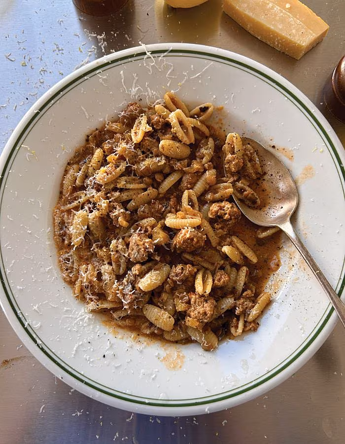 Kitty - sausage ragu