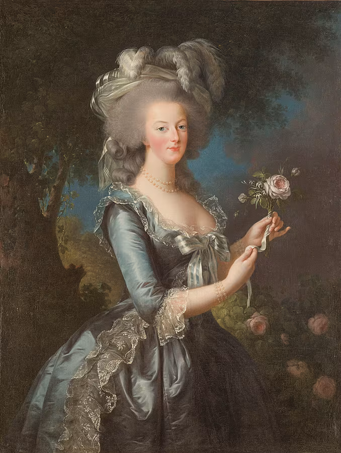 Portrait-de-Marie-Antoinette-à-la-rose,-Élisabeth-Louise-Vigée-Le-Brun-©-Château-de-Versailles,-Dist.-Grand-Palais-RMN-Christophe-Fouin