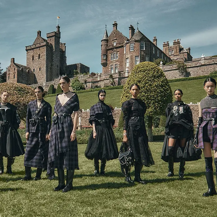 DIOR