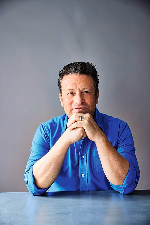 Easy-Air-Fryer-Author-Photo-1-(c)-David-Loftus-2024