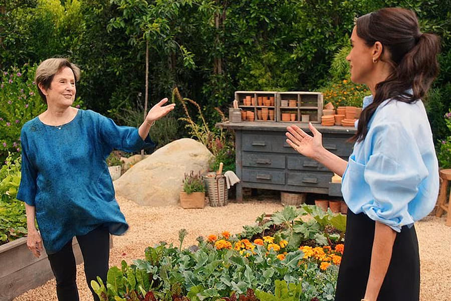 with-love-meghan-markle-alice-waters-netflix-7e6d999