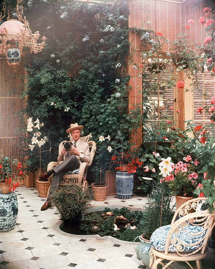 Cecil-Beaton-by-Cecil-Beaton,-1960s-©-Cecil-Beaton-Archive,-Condé-Nast-(1)