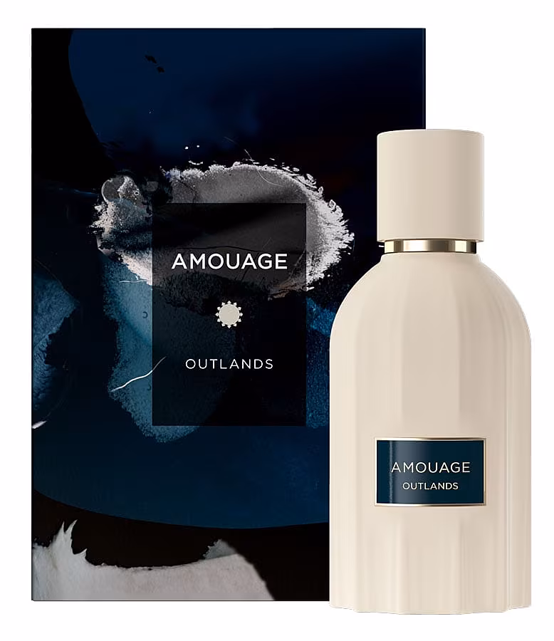 Essences_CommercialShot_Outland_00009