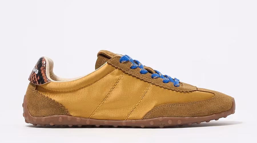 Alexa-Chung-style-autumn-trainers-trend-Bimba-Y-Lolajpg