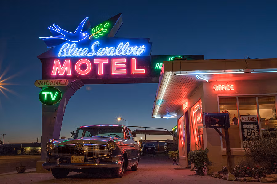 Blue-Swallow-Motel-©courtesy-of-Blue-Swallow-Motel
