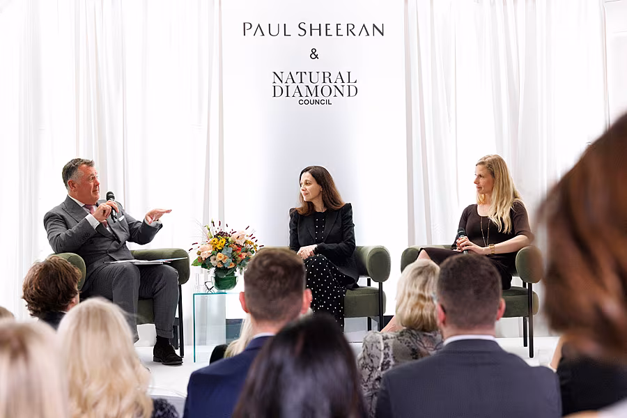 Paul-Sheeran-with-fashion-journalist-Milena-Lazazzera-and-Lisa-Levinson-of-the-Natural-Diamond-4