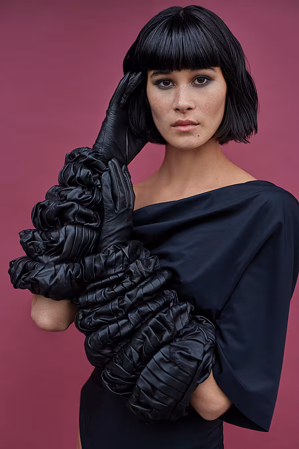 Paula-Rowan-Gloves-€2400-PaulaRowan.com-(1)