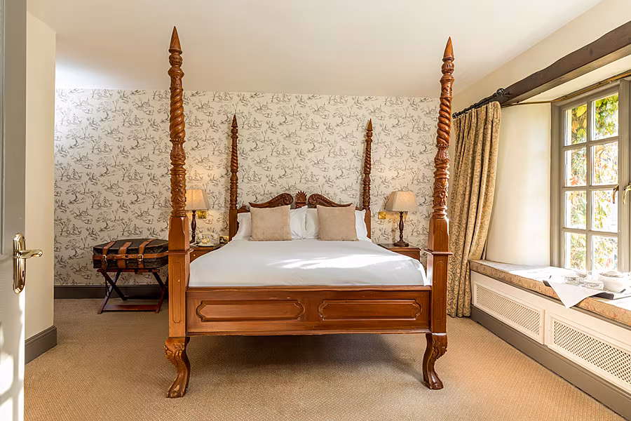 Macreaden-Junior-Four-Poster-3
