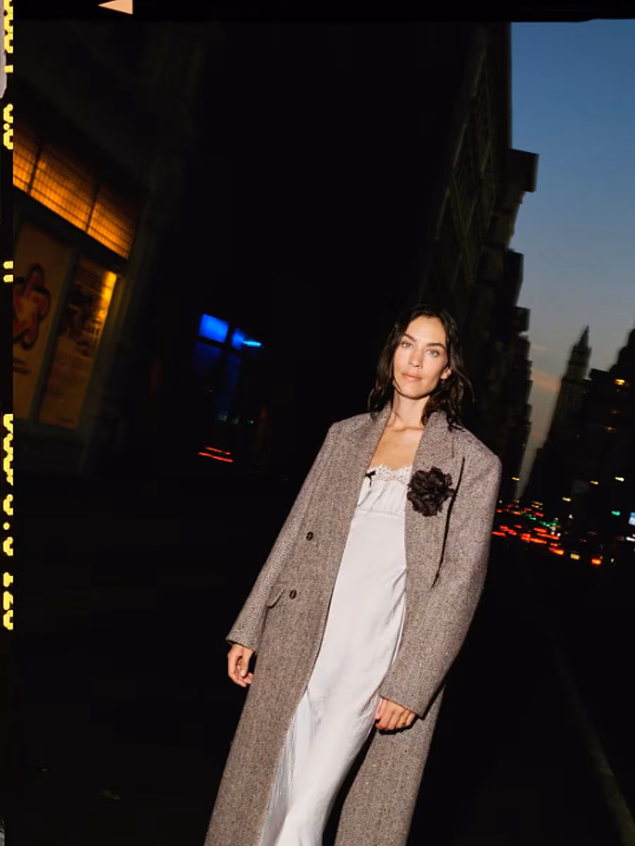 Alexa-Chung-Madewell-party-trend-7