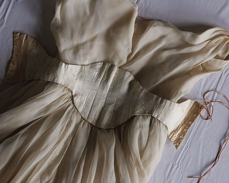 Birr-Castle---white-dress