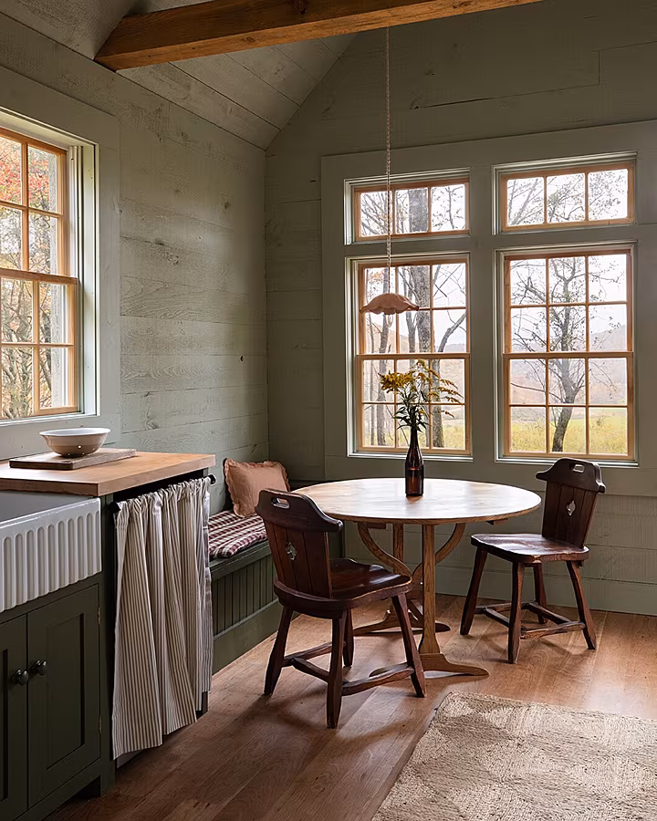 De-Vol---Cabin-kitchen-2