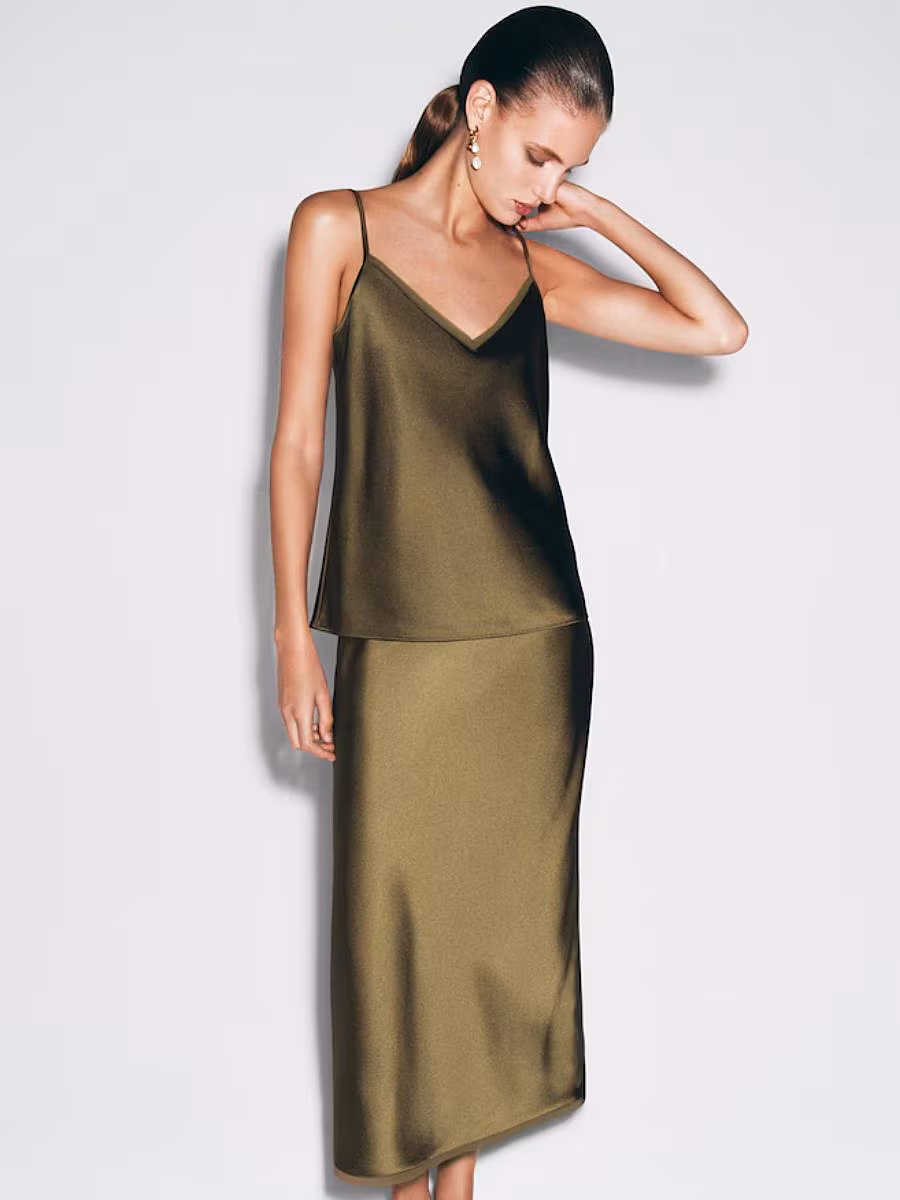 Party-dressing-heroes-COS