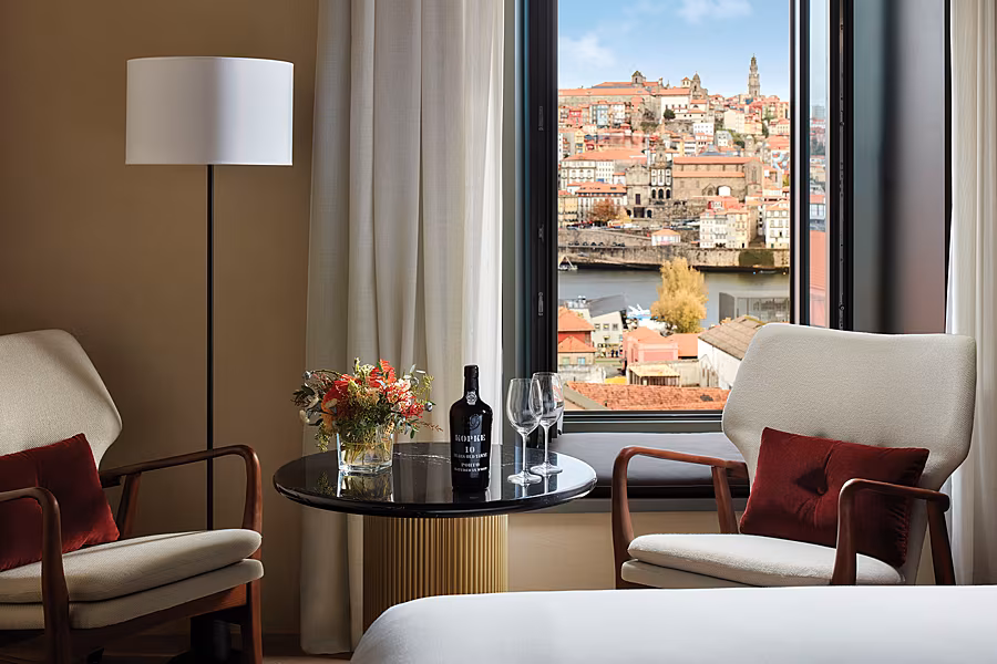 Tivoli_Kopke_Porto_Gaia_Hotel_Guest_Room_Deluxe_River_View_Room_2