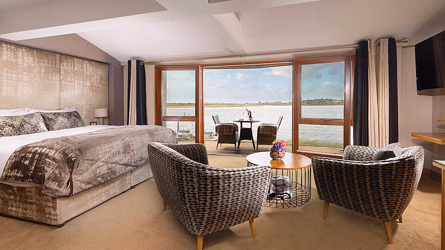Wineport-Lodge-Lakeview-Suite-copy