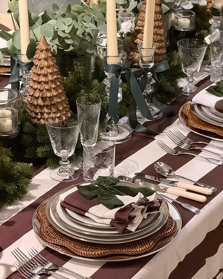 Helen-Turkington---table