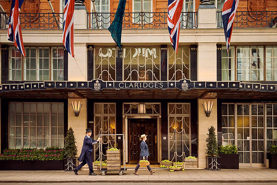 Claridges-x-Newt0089-v4