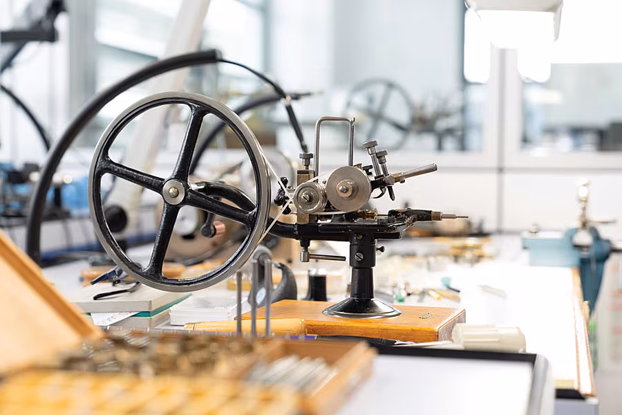 Historical-watch-tools