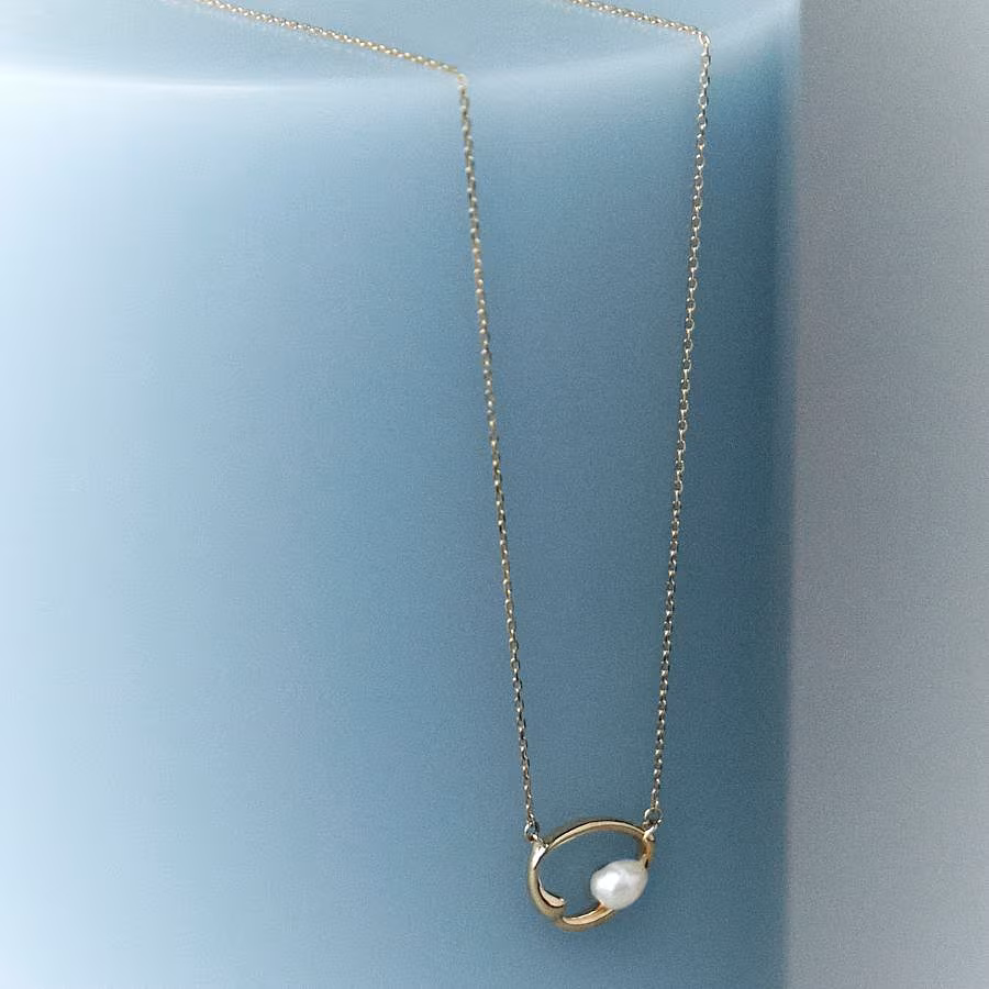 Louise-Stokes-Louise-Petersen-necklace