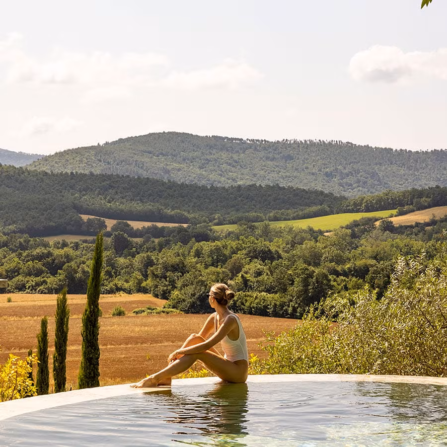 Holder---Borgo-Santo-Pietro-Pool-&-Valle-Serena