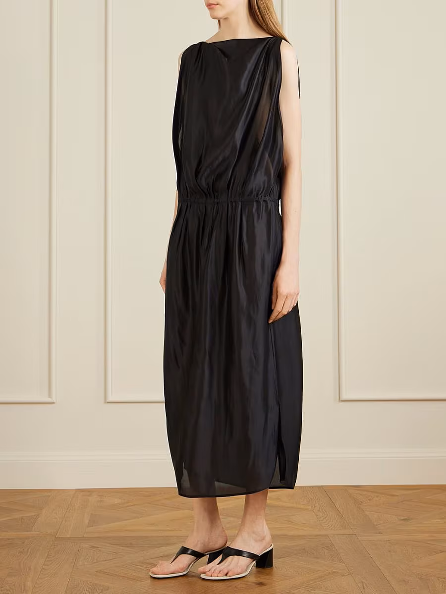 Khaite-Net-a-Porter-vacation-collection-2