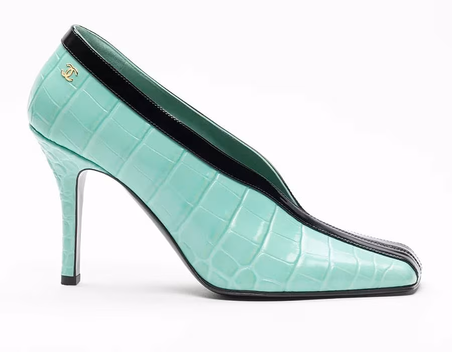 Lyst-Index-viral-buys-Chanel-embossed-pumps-4