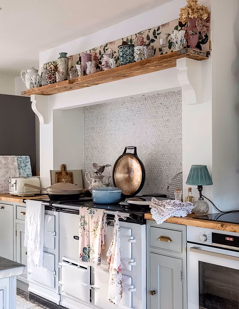 p68-CB1763_MM_kitchen_101_12_FINAL-copy