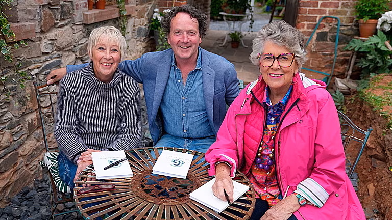 558334,TITLE:Greatest Gardens With Diarmuid Gavin And Carol Klein