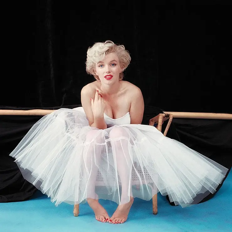 Marilyn Monroe,
Ballerina Sitting, 1954,
by Milton H Greene.
© MHG Collective, LLC.