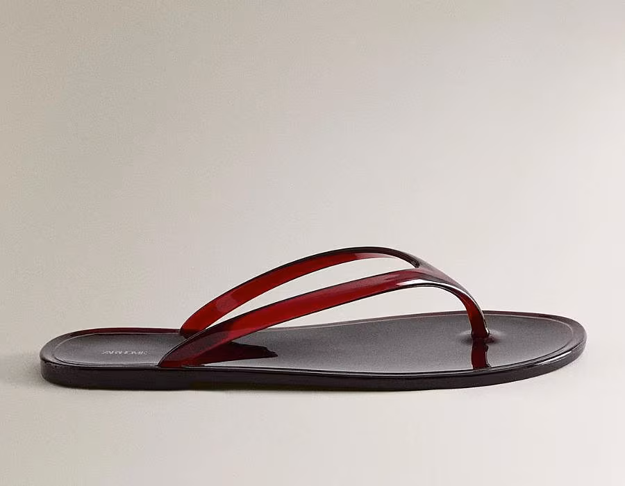 red-flip-flops-trend-Zara-Home