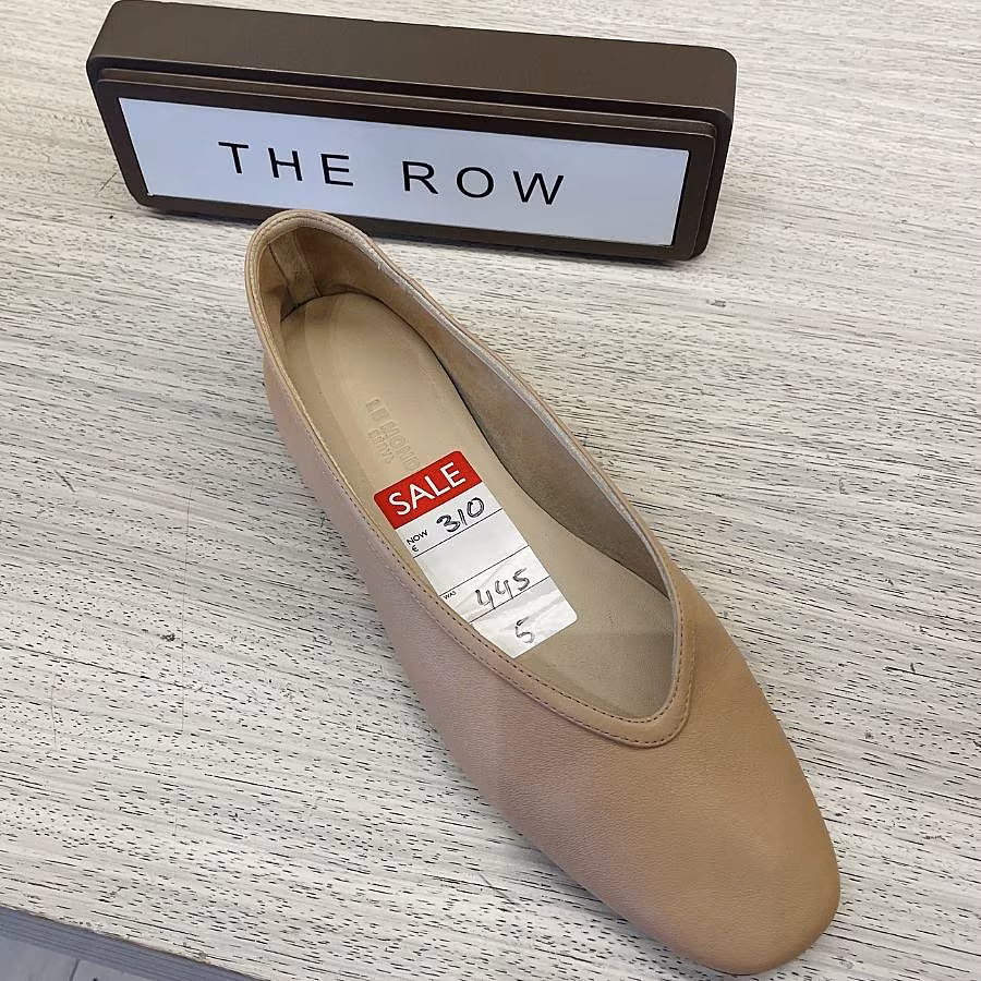 The Row flat