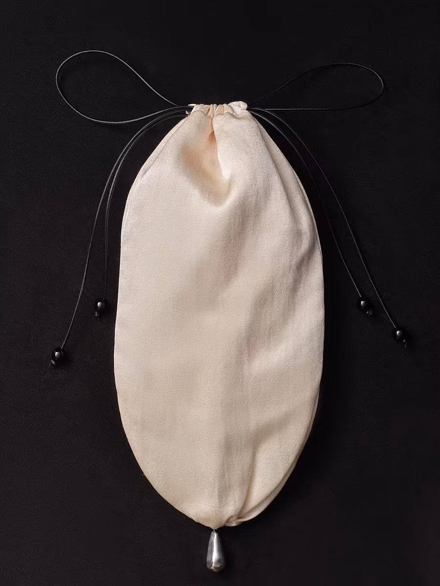 beaded-bag-trend-Sophie Buhai