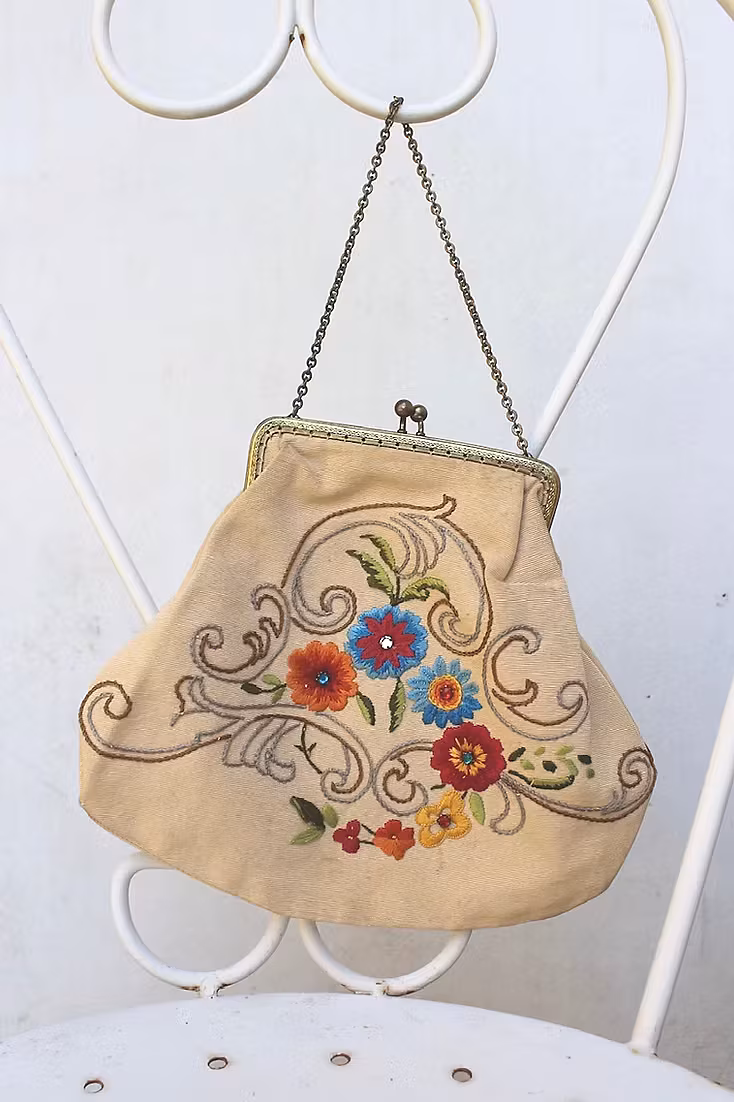 beaded-bag-trend-vintage